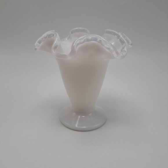Fenton White Silvercrest Glass Vase Ruffled Edge Elegant Collectible Glassware - Picture 5 of 8